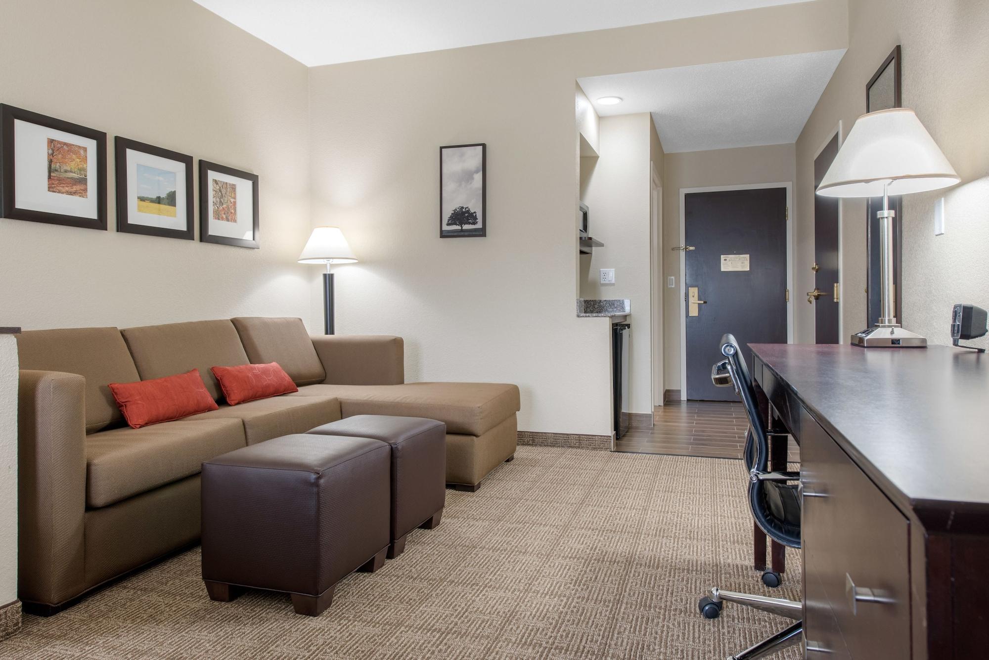 Comfort Suites Lafayette University Area Exterior photo