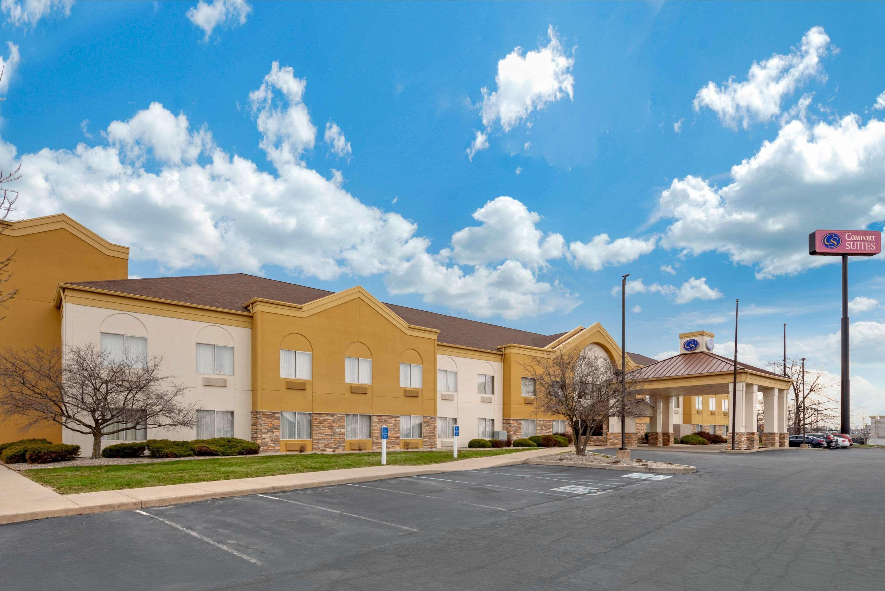 Comfort Suites Lafayette University Area Exterior photo