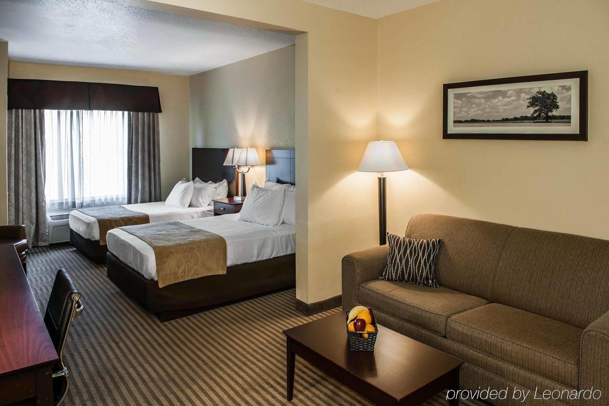 Comfort Suites Lafayette University Area Exterior photo